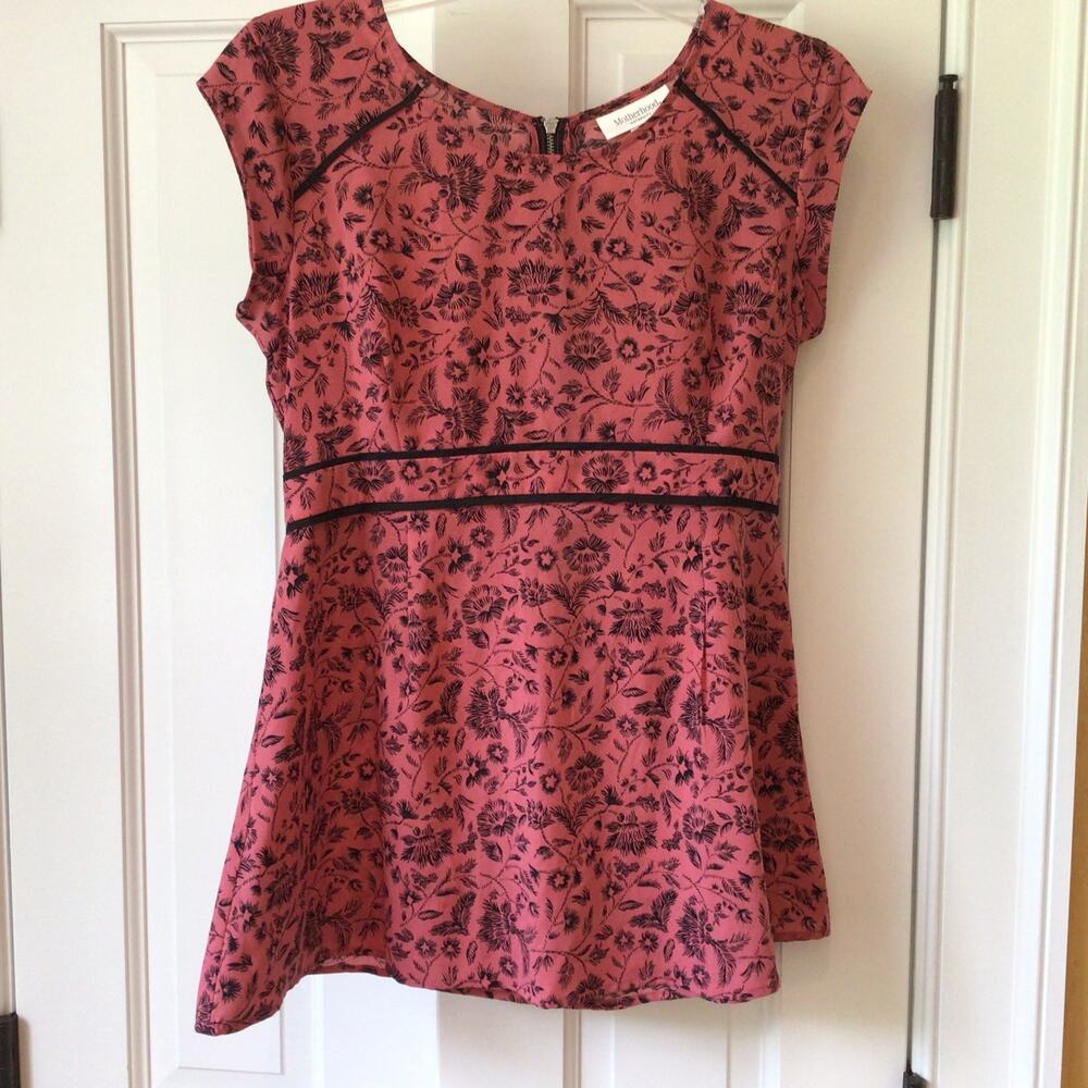 Motherhood Sz S Pink/Black Floral Top